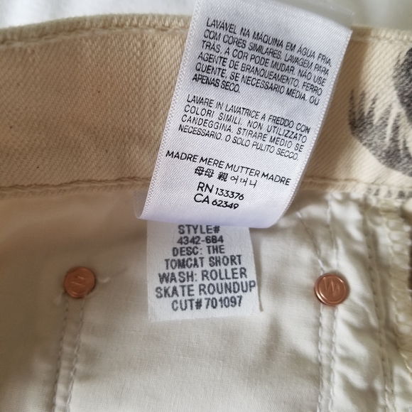 MOTHER The Tomcat Los Angeles Printed Denim Shorts Size 26 Cream Beige - Picture 8 of 10